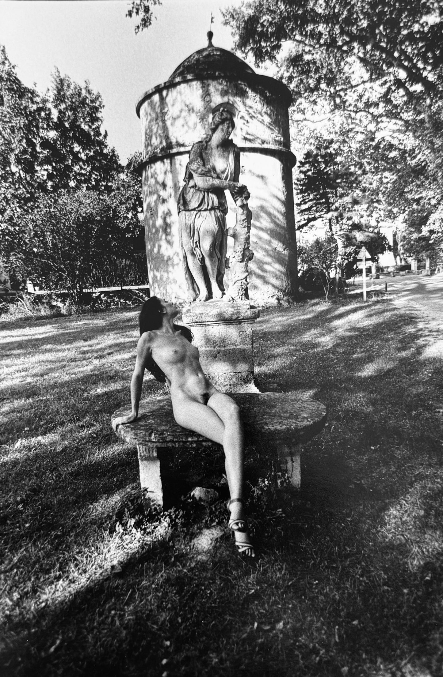 Nue dans le parc Œuvre originale de Michel Pinel